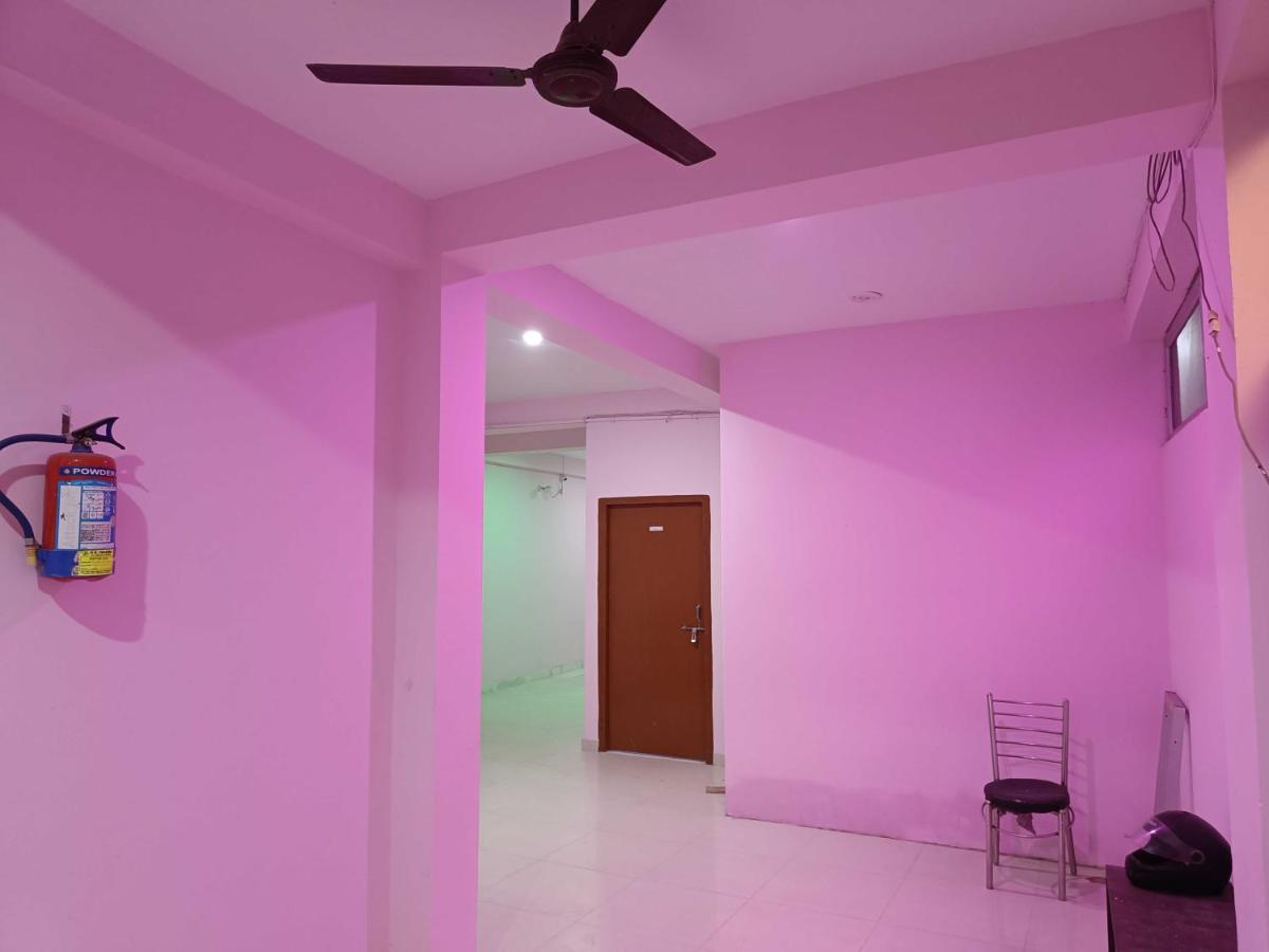 Oyo Pandey Ji Guesthouse Gorakhpur Kültér fotó